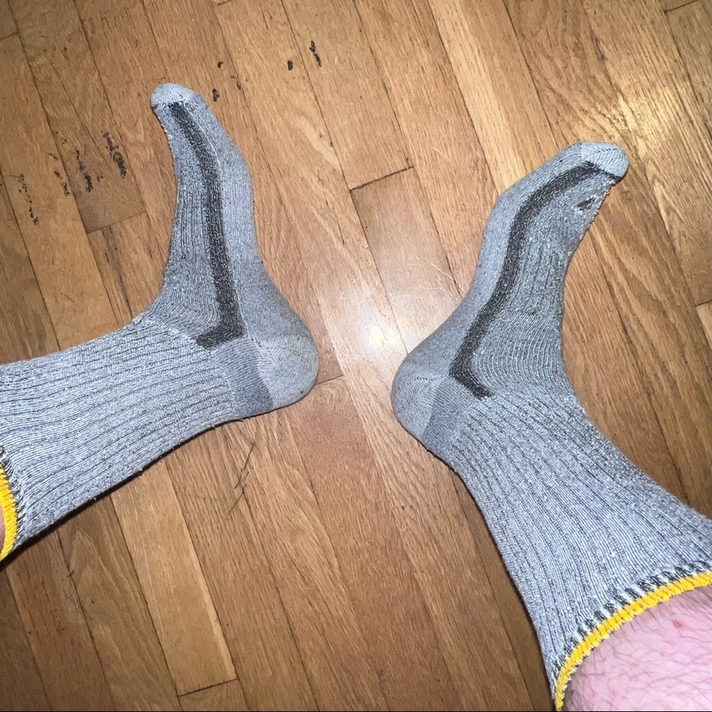 Distressed gray thermal socks - Picture 3 of 3